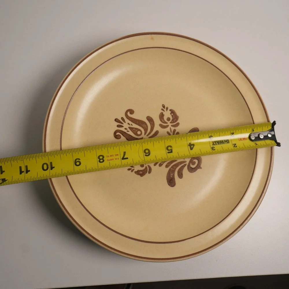 Pfaltzgraff Village Dinner Plates Set of 4 Tan Brown 10.25